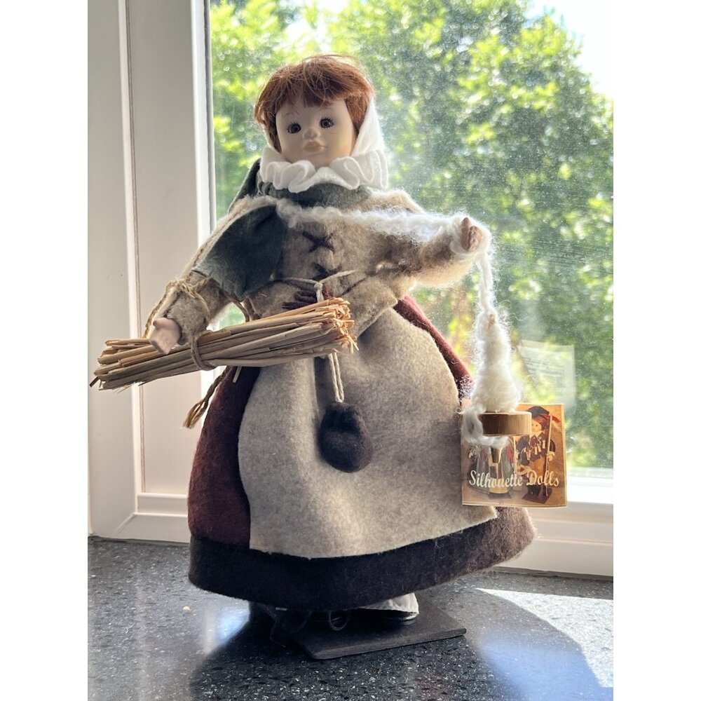 Vintage Silhouette Spindle Collectible "Elizabeth Warren" Doll Mary Michaud 1995